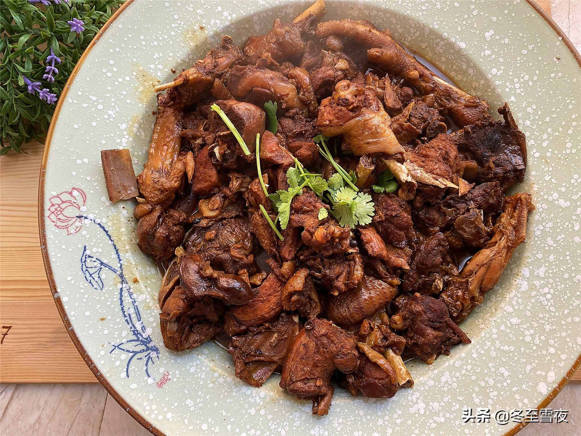 給南方人看看，東北普通人家年夜飯18個菜，東北過年該有的樣子