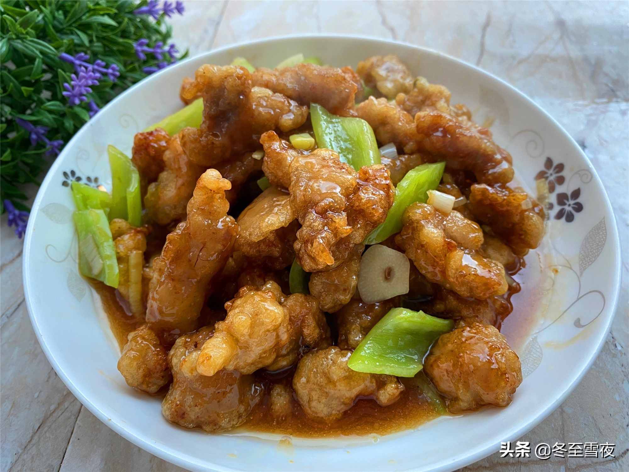 給南方人看看，東北普通人家年夜飯18個菜，東北過年該有的樣子