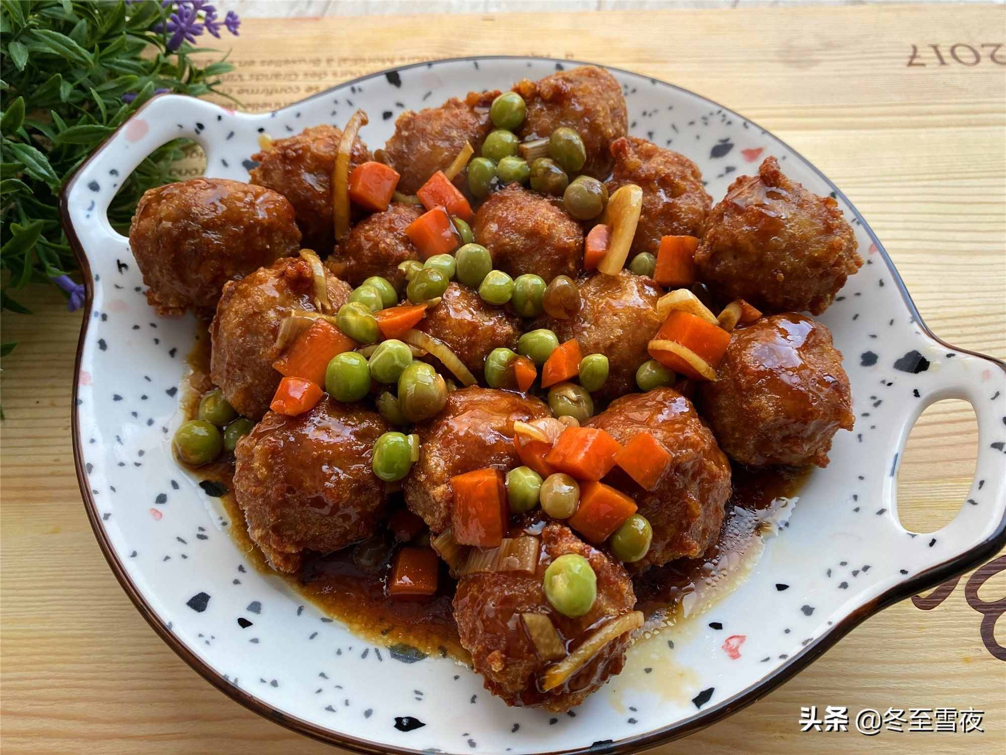 給南方人看看，東北普通人家年夜飯18個菜，東北過年該有的樣子