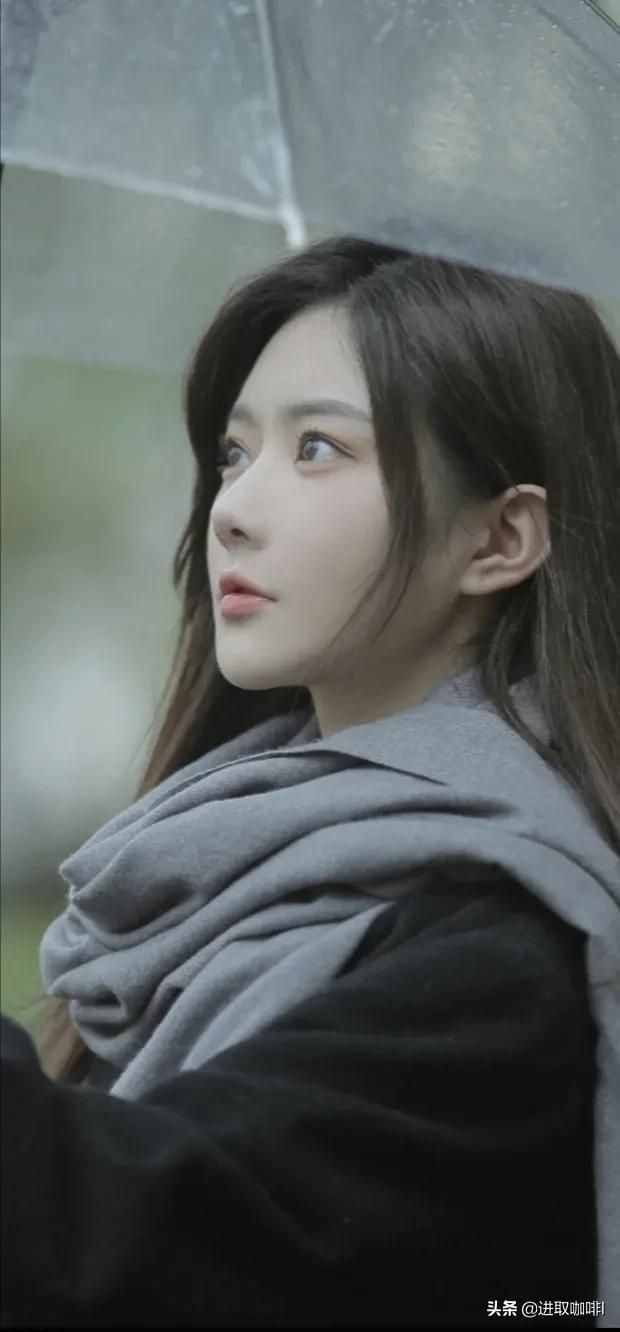 春雨洗禮中的鄰家MM如花盛開，恬靜從容