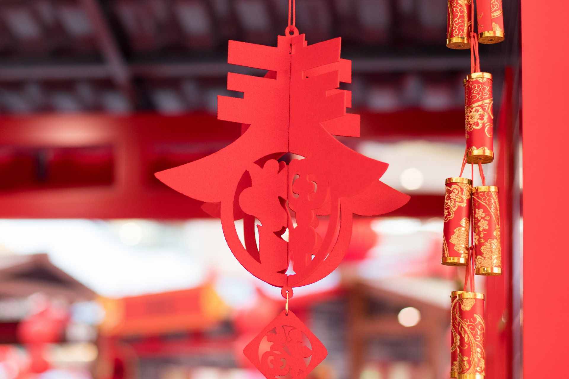 除夕春節(jié)來(lái)臨，過(guò)年的來(lái)歷、傳說(shuō)、習(xí)俗和禁忌，別忘了講給孩子聽(tīng)