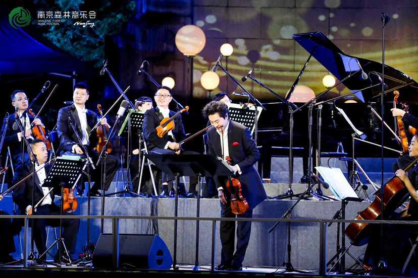 一場演出三次加演！呂思清奏響《森林的四季》