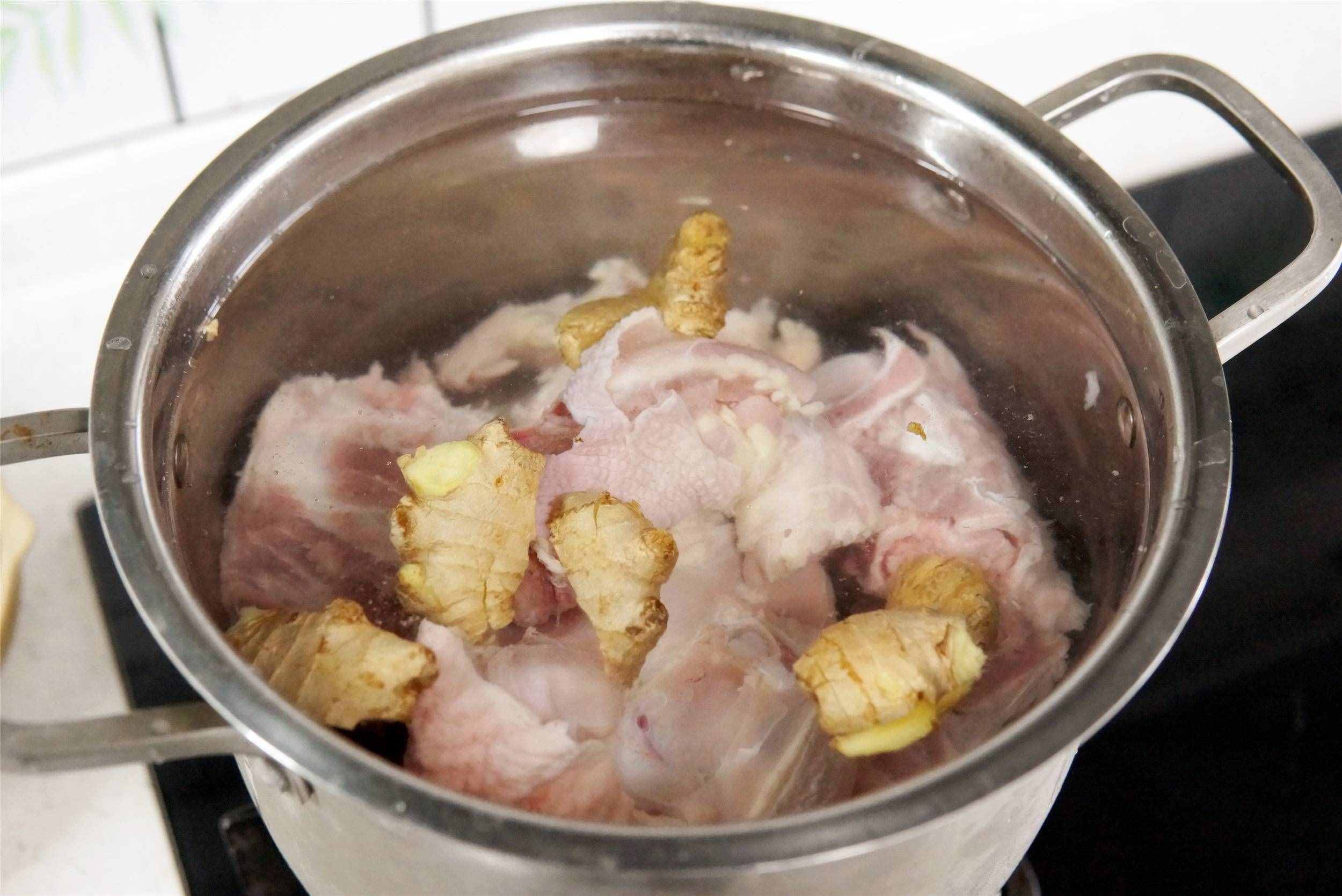 家用高湯熬制配方，一次做好放冰箱，隨吃隨取，煮啥都香