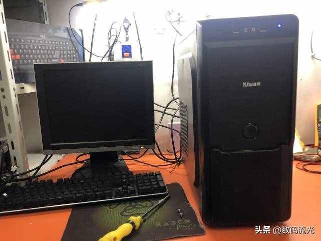 電腦主機(jī)正常運(yùn)行，顯示器黑屏，有六種原因，前三種方法要掌握！