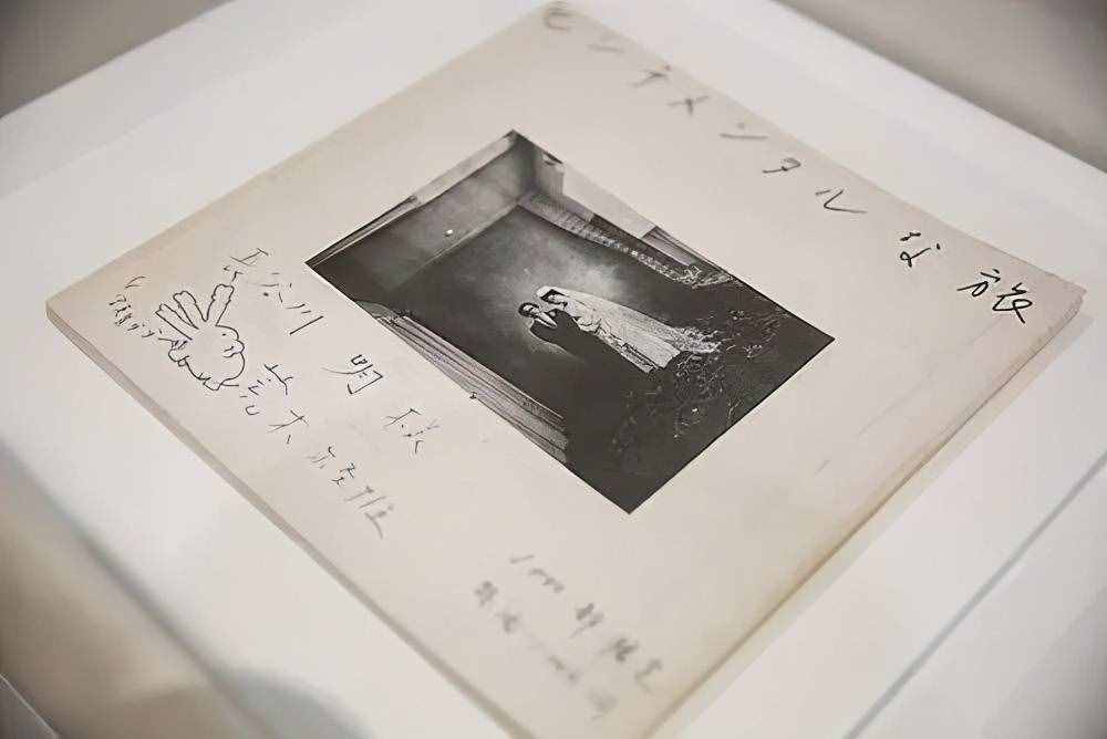 每一個(gè)喜歡拍照的人，都應(yīng)該擁有一本畫冊(cè)