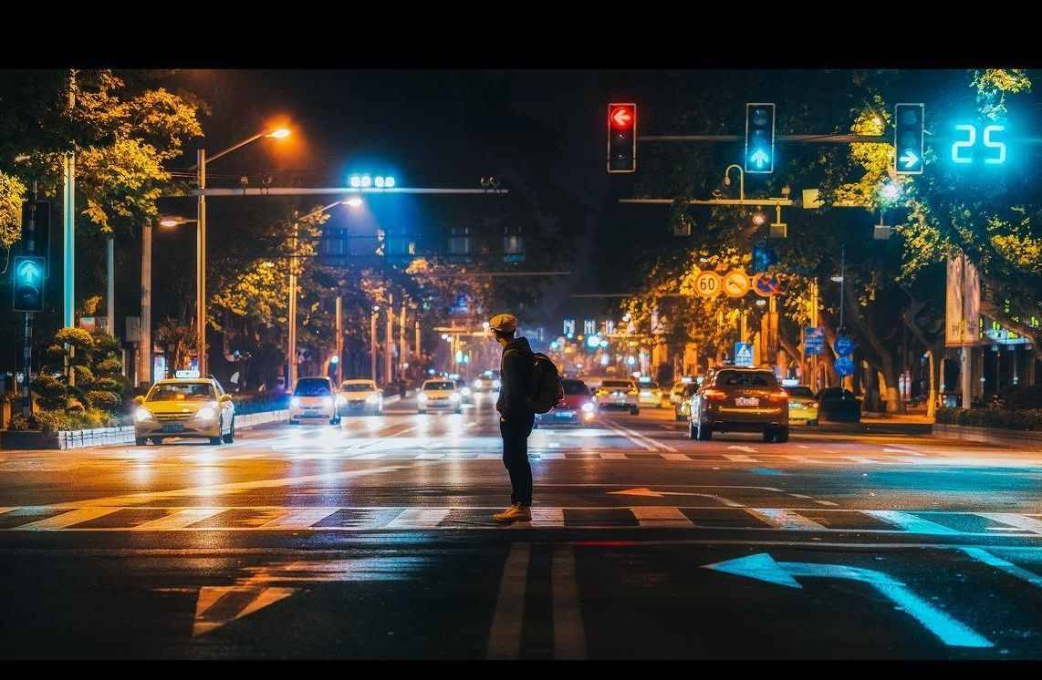 世界上是先有汽車還是先有紅綠燈？你不一定知道答案