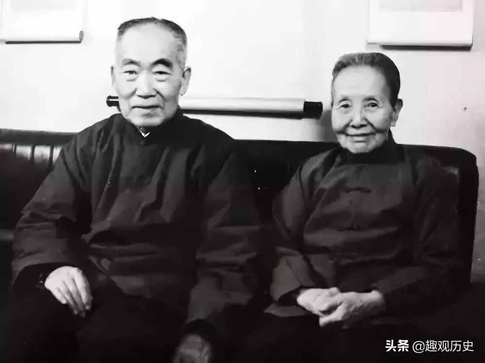 作家冰心去世之后，孫子為何罵她“枉為人表”，還在墓碑上涂畫(huà)？