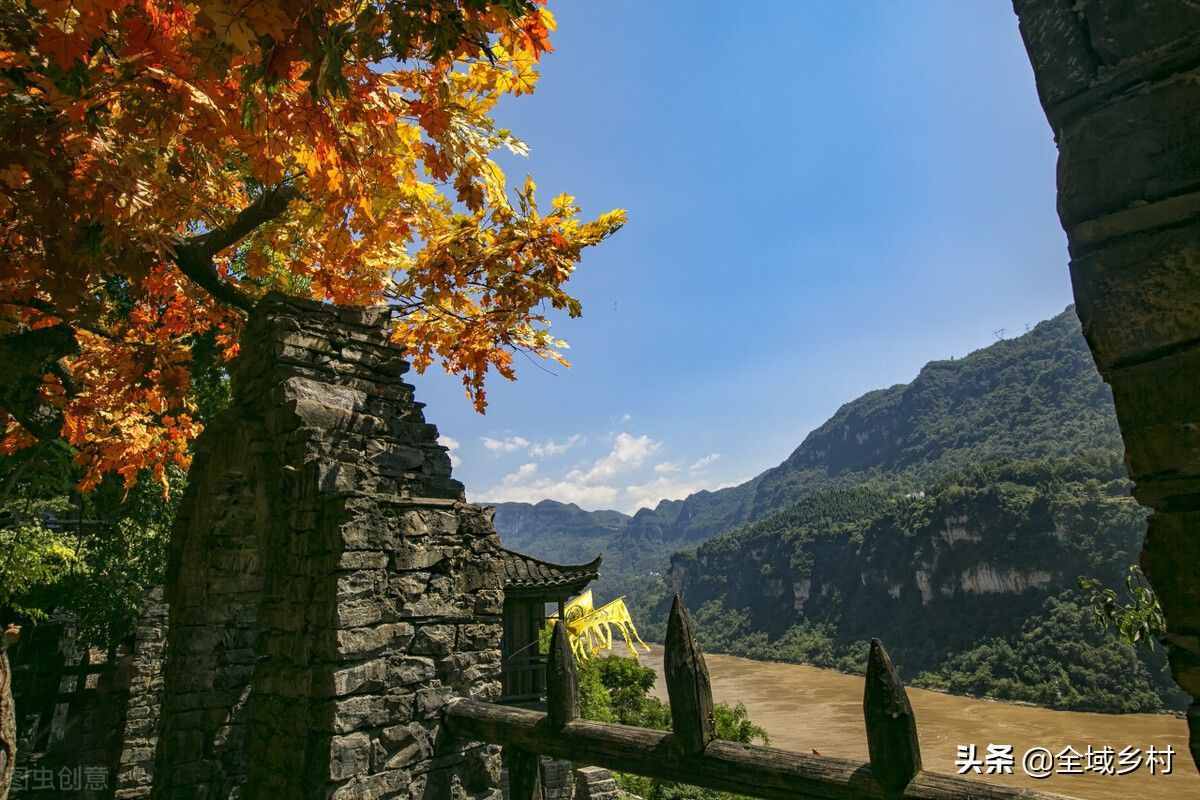 有水的峽谷，往往以三峽自稱，我們經(jīng)常說的“三峽”到底是哪三峽
