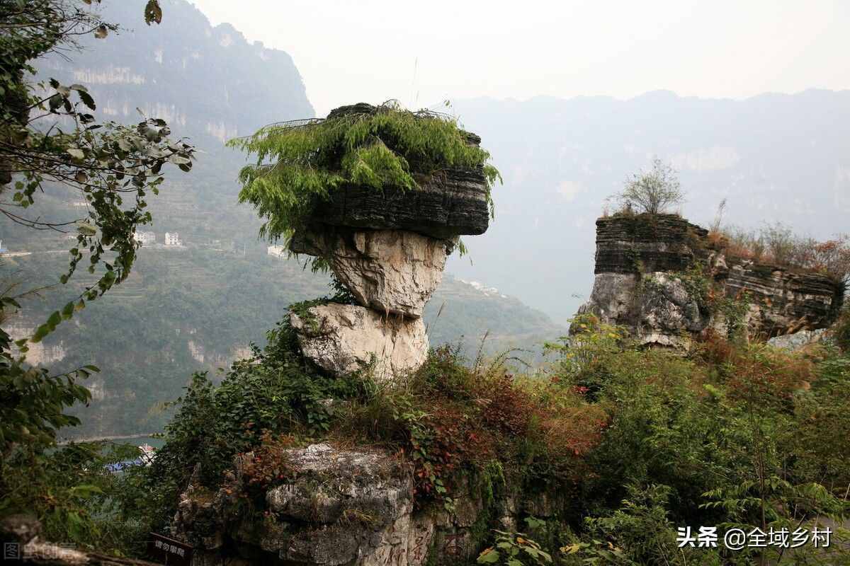 有水的峽谷，往往以三峽自稱，我們經(jīng)常說的“三峽”到底是哪三峽