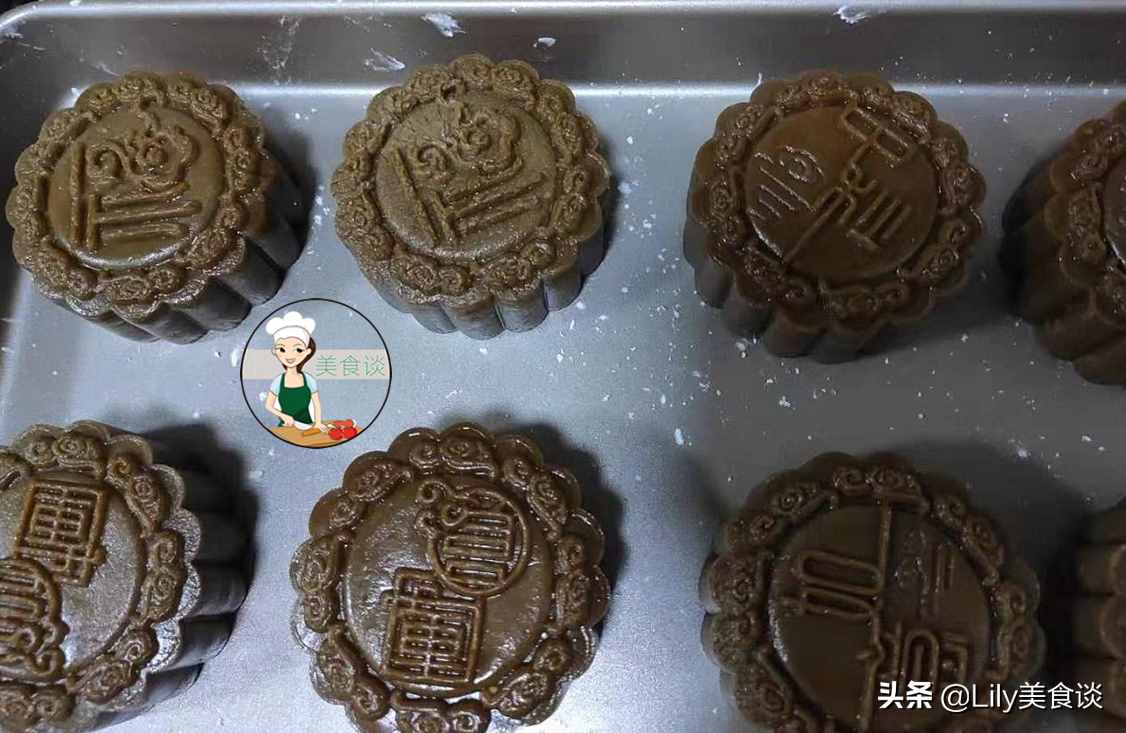 原來做月餅這么簡單，配方簡單零添加，比買的還香，一次性就成功