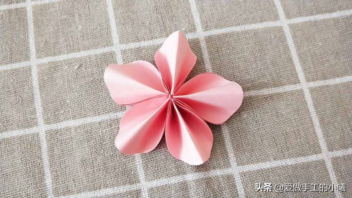 折紙教程：5步完成的可愛小花，簡(jiǎn)單漂亮又清新