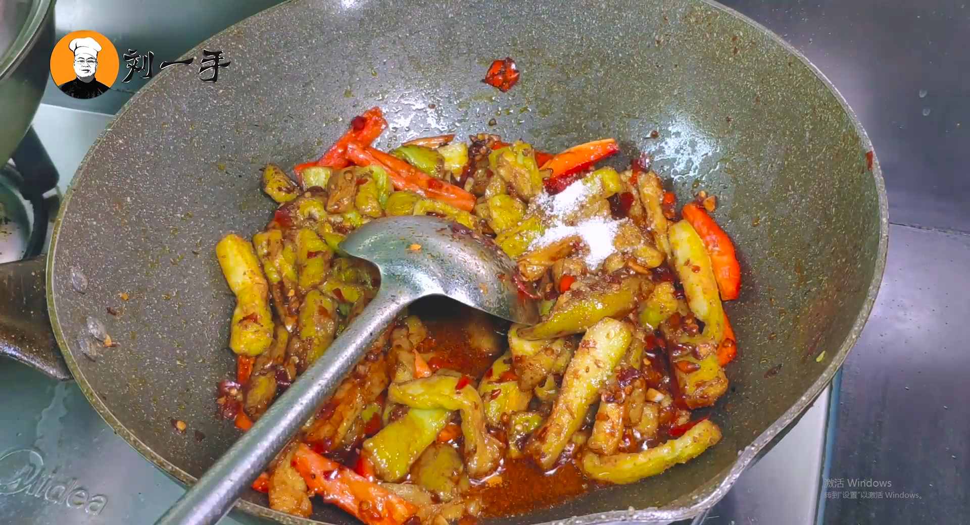 魚香茄條怎么做好吃？老劉教你經(jīng)典做法，過程清晰，看完你也會
