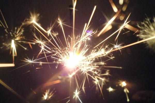 2020跨年的搞笑說說 年是腿長(zhǎng)的人跨的，有你什么事