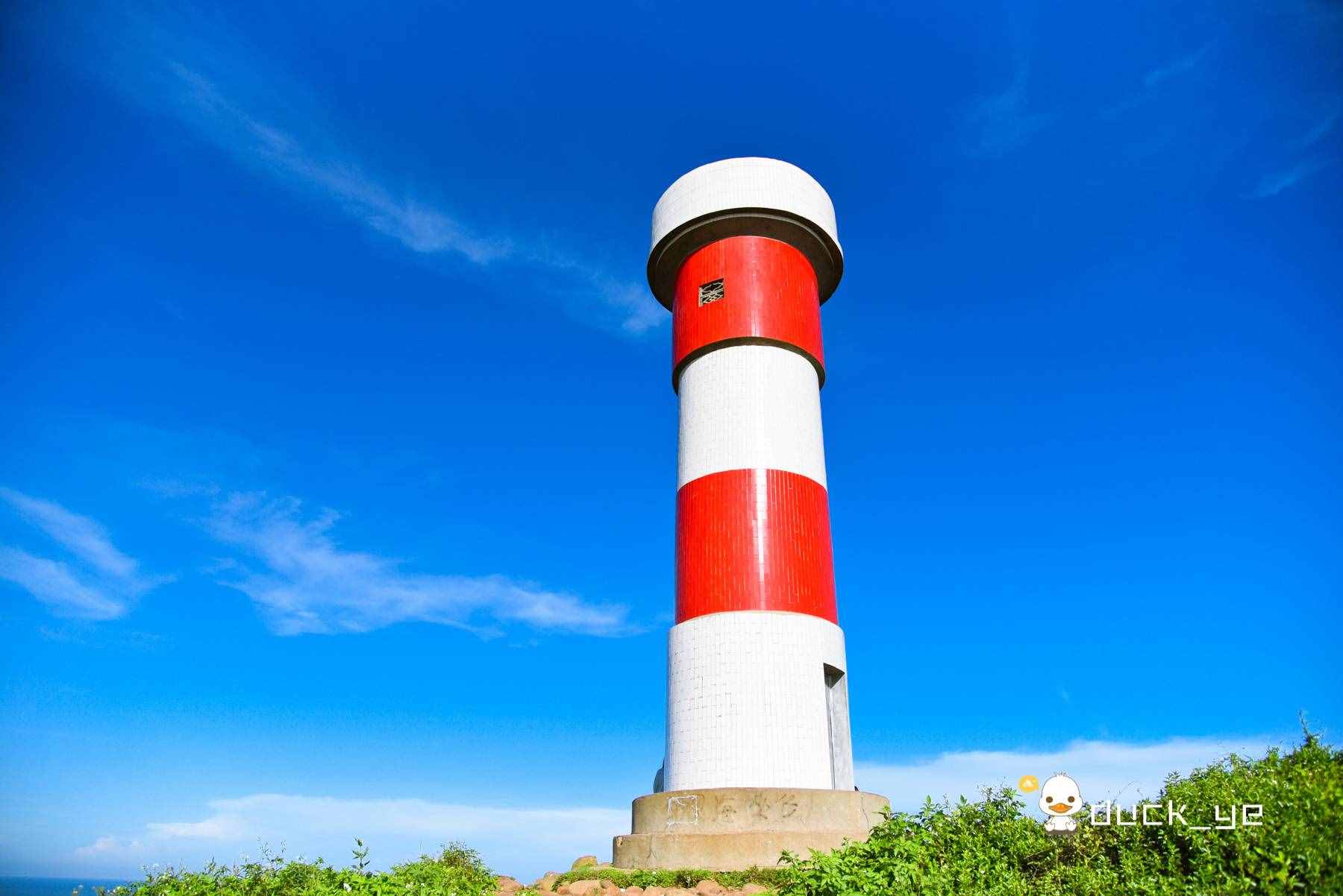 福建漳州有個(gè)“小墾丁”，燈塔、草地、無敵海景，美得不像話