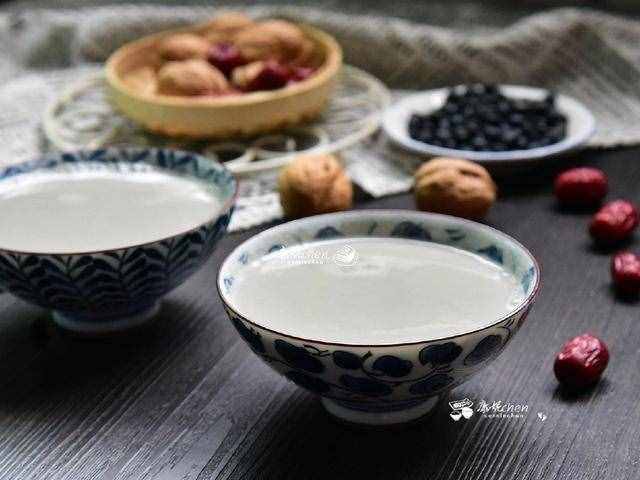 家庭自制豆?jié){：30款配方全在這了，營(yíng)養(yǎng)又好喝，全家老小都適合！