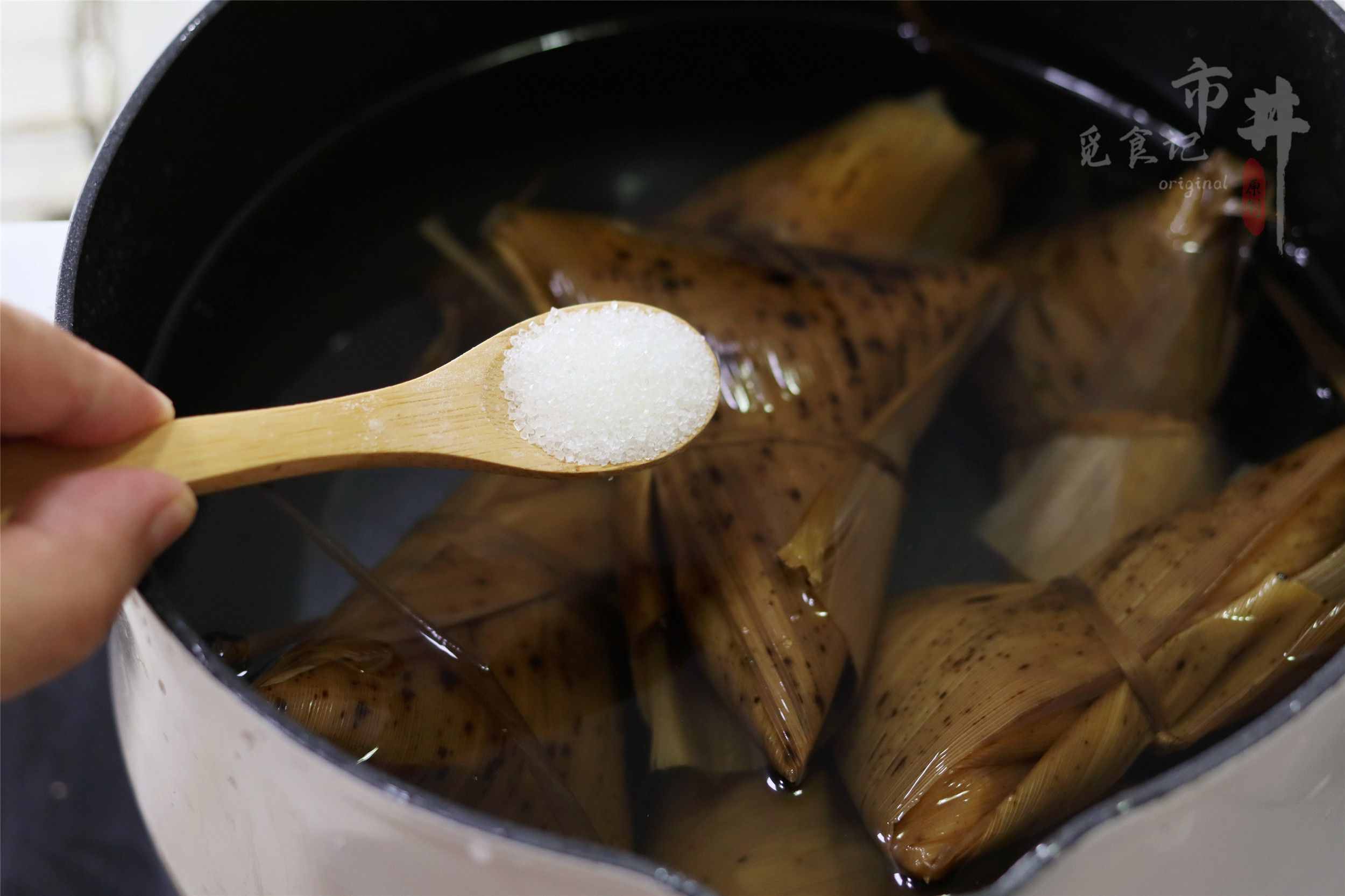 煮粽子，用冷水還是熱水？煮多久？加什么煮的更香？一次告訴你