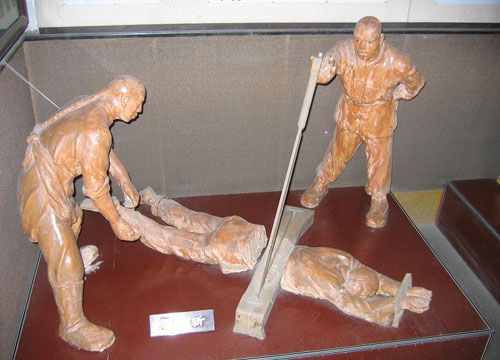 李斯下場(chǎng)比商鞅慘多了，死法令人毛骨悚然，但臨終遺言卻感動(dòng)后人