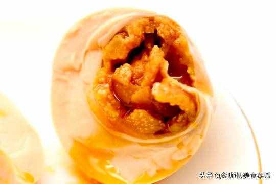 爺爺用土方法腌雞蛋，10天個個流油起沙，做法簡單易學，一看就會