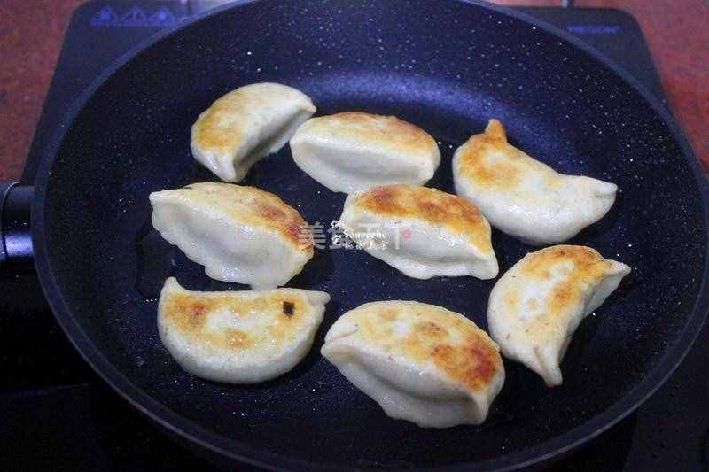 煎餃的家常做法，生煎、熟煎都可以如此美味！