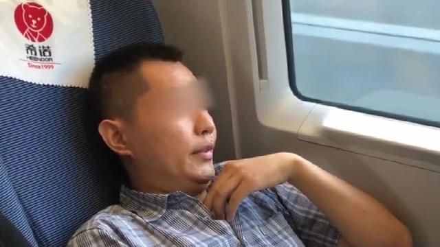“人肉搜索”頻頻引發(fā)惡性事件，它到底是如何找人的？如何自保？