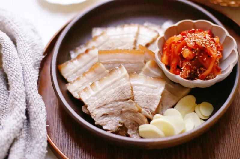 燉豬肉，這5樣調(diào)料必放，?？诵入?，放對了清燉還是紅燒都噴香