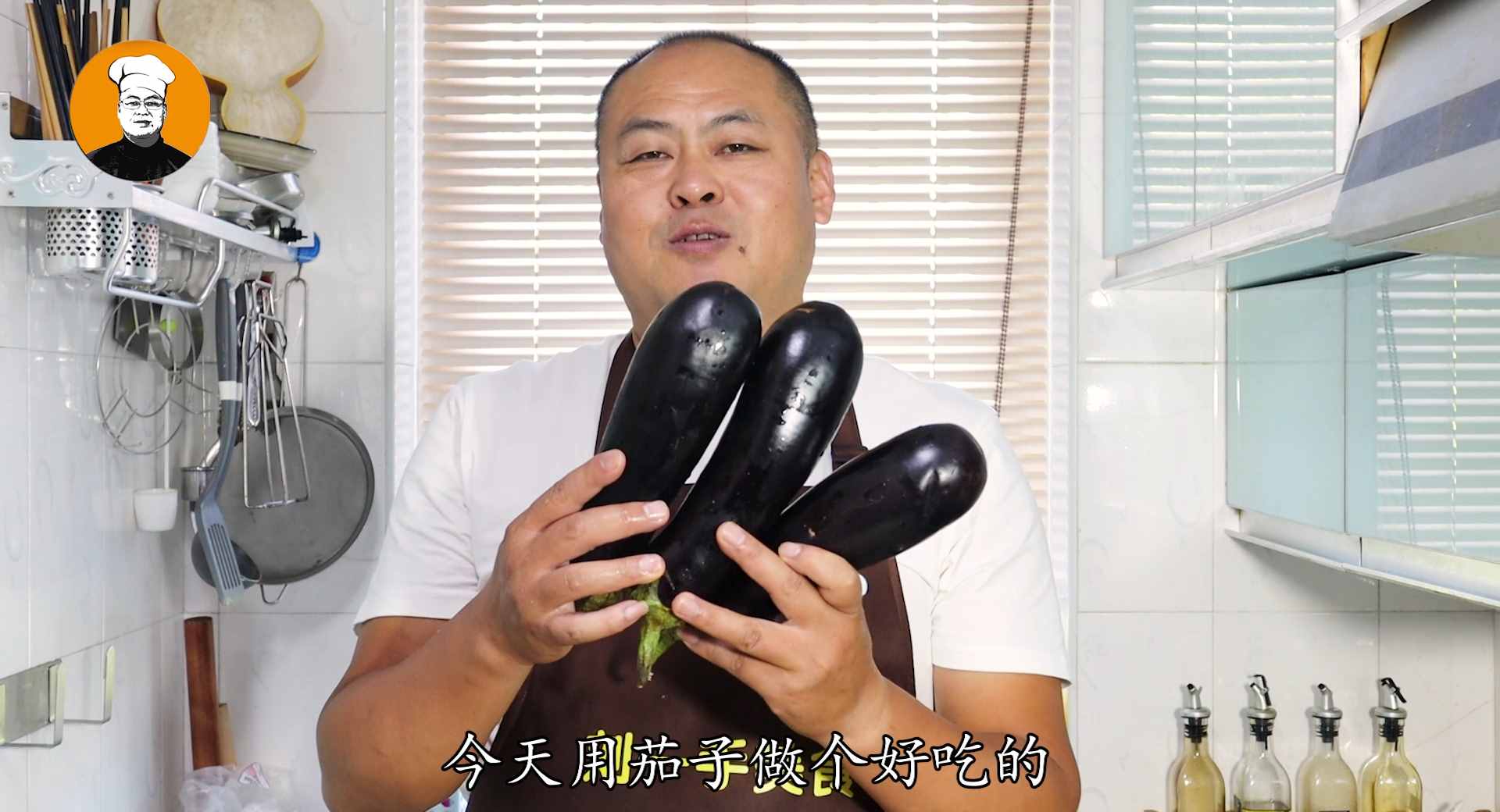 茄子包餃子，原來這么好吃，鮮香味美不油膩，皮薄餡大又解饞