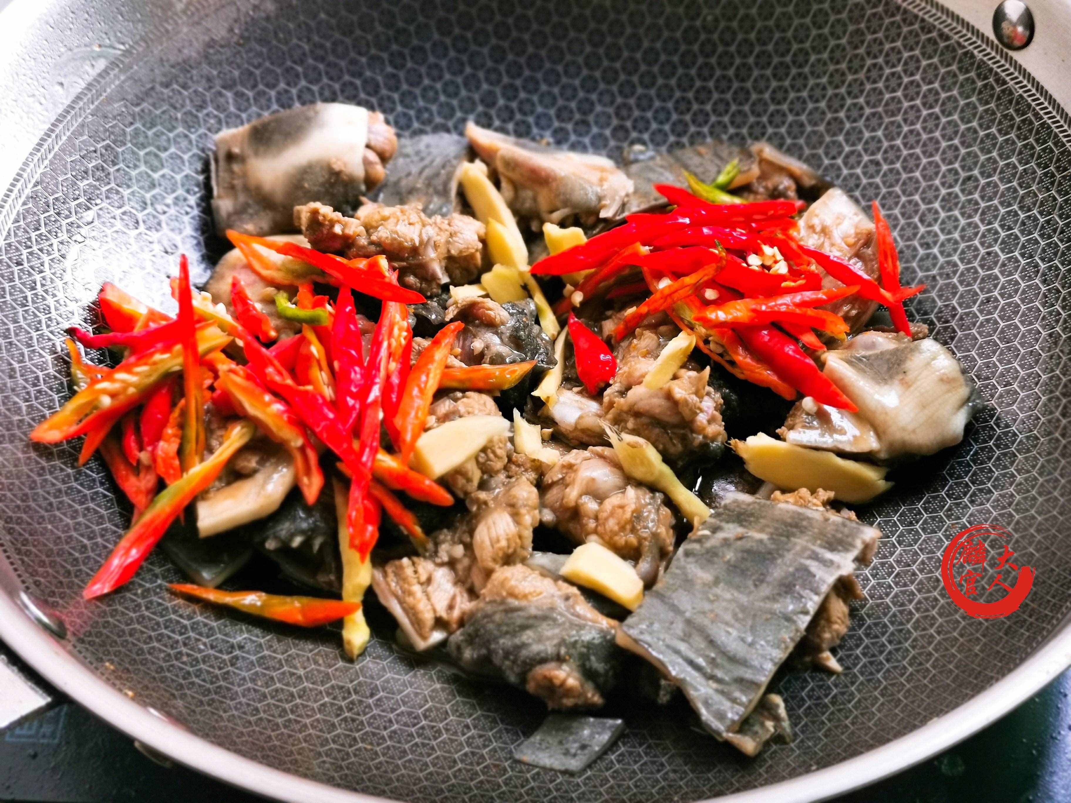 怎么宰殺甲魚才正確？教你“5個關(guān)鍵”，做好美味甲魚其實(shí)很簡單