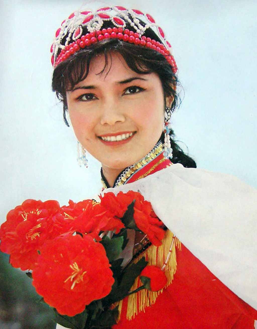66歲姜黎黎：憑《紅牡丹》大火，曾身患腫瘤，今幸福得讓人眼紅