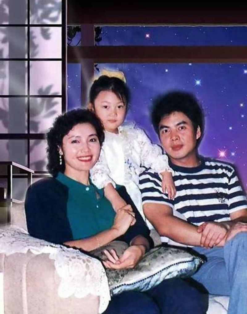 66歲姜黎黎：憑《紅牡丹》大火，曾身患腫瘤，今幸福得讓人眼紅