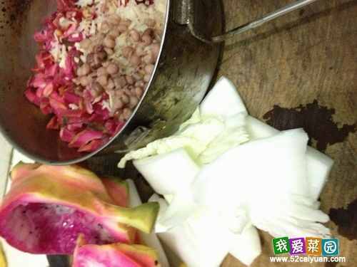 簡(jiǎn)單粗暴，教你如何在家養(yǎng)蚯蚓，收蚯蚓肥