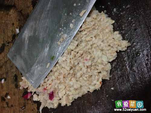 簡(jiǎn)單粗暴，教你如何在家養(yǎng)蚯蚓，收蚯蚓肥