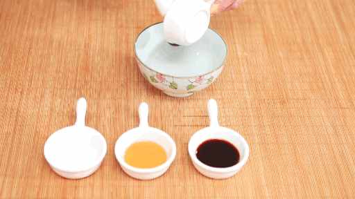 蒜香十足超美味的干拌面，只用最簡(jiǎn)單的調(diào)料，5分鐘就能上桌