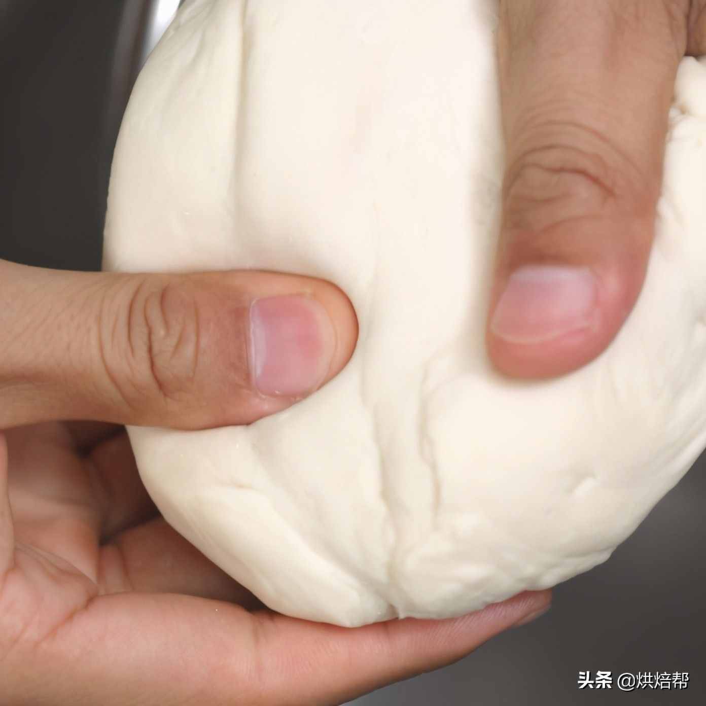 日本超火的“生吐司”是個啥？和普通吐司有啥區(qū)別？漲知識了