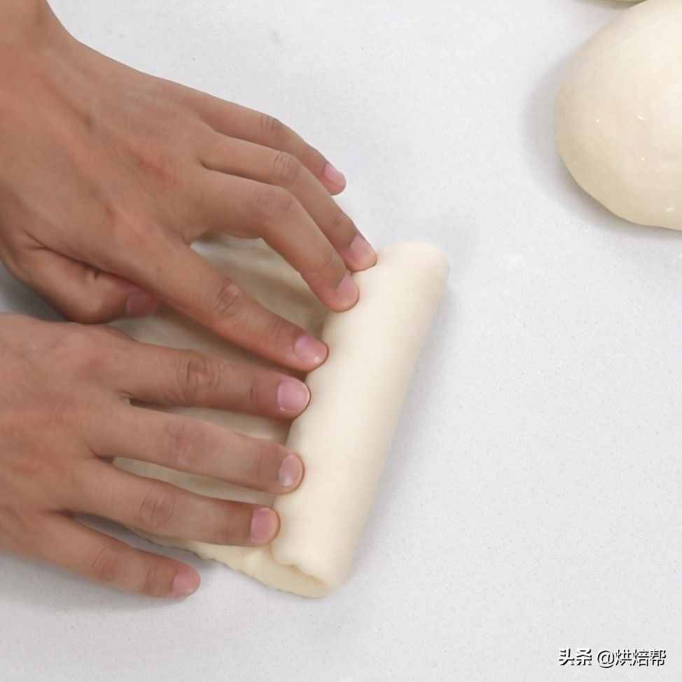 日本超火的“生吐司”是個啥？和普通吐司有啥區(qū)別？漲知識了
