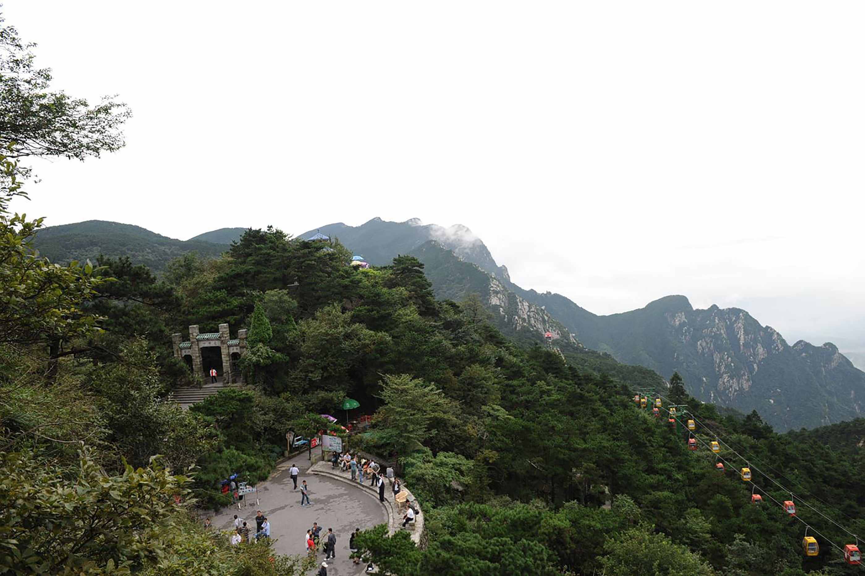 江西廬山，不僅奇秀甲天下，更是一座文化名山