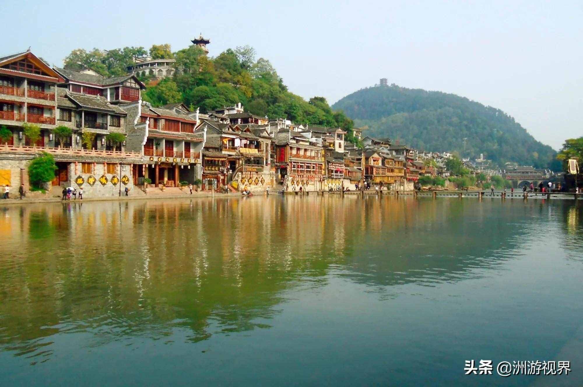 鳳凰古城精華游路線推薦，縱覽9大必打卡景點(diǎn)，探秘特色民俗文化