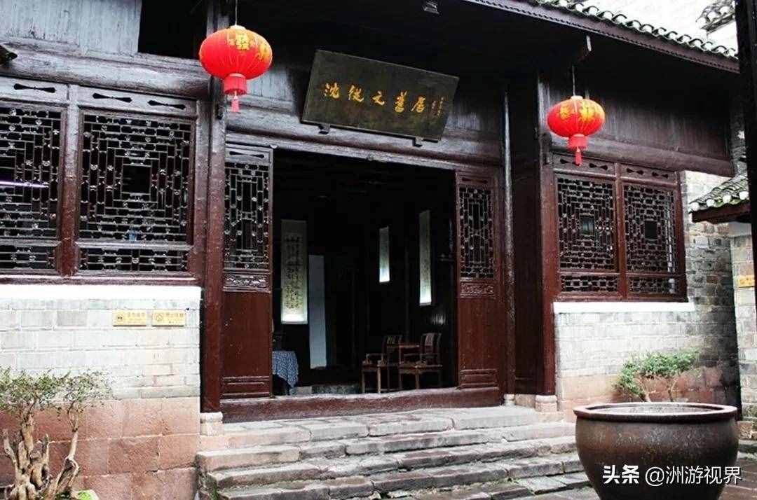 鳳凰古城精華游路線推薦，縱覽9大必打卡景點(diǎn)，探秘特色民俗文化