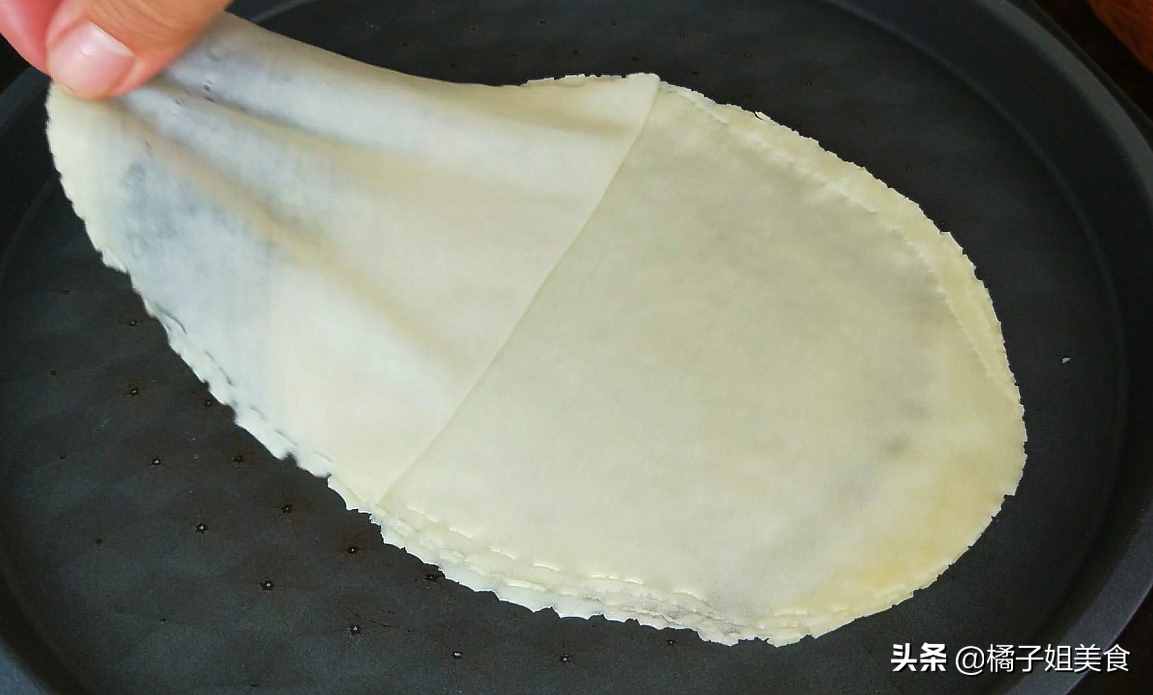 “餃子皮”這個做法最近火了，飯店都吃不到，連吃10天也不膩