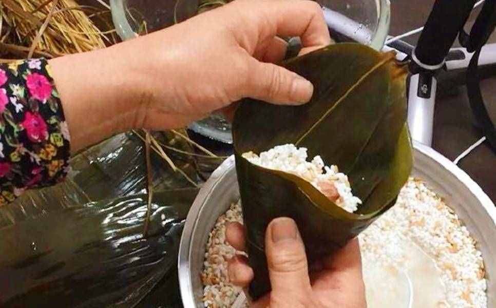 教你粽子的詳細做法，慢動作，簡單好看還煮不散，比買的好吃
