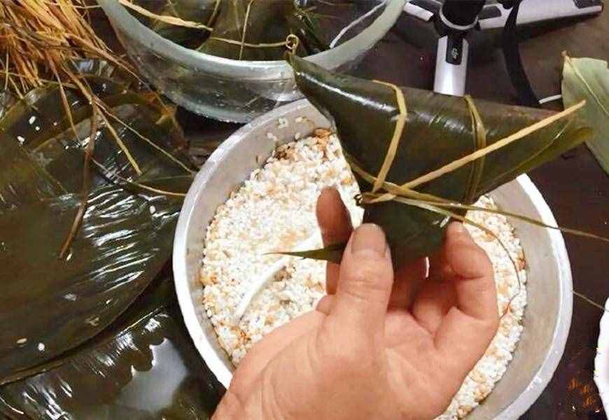 教你粽子的詳細做法，慢動作，簡單好看還煮不散，比買的好吃
