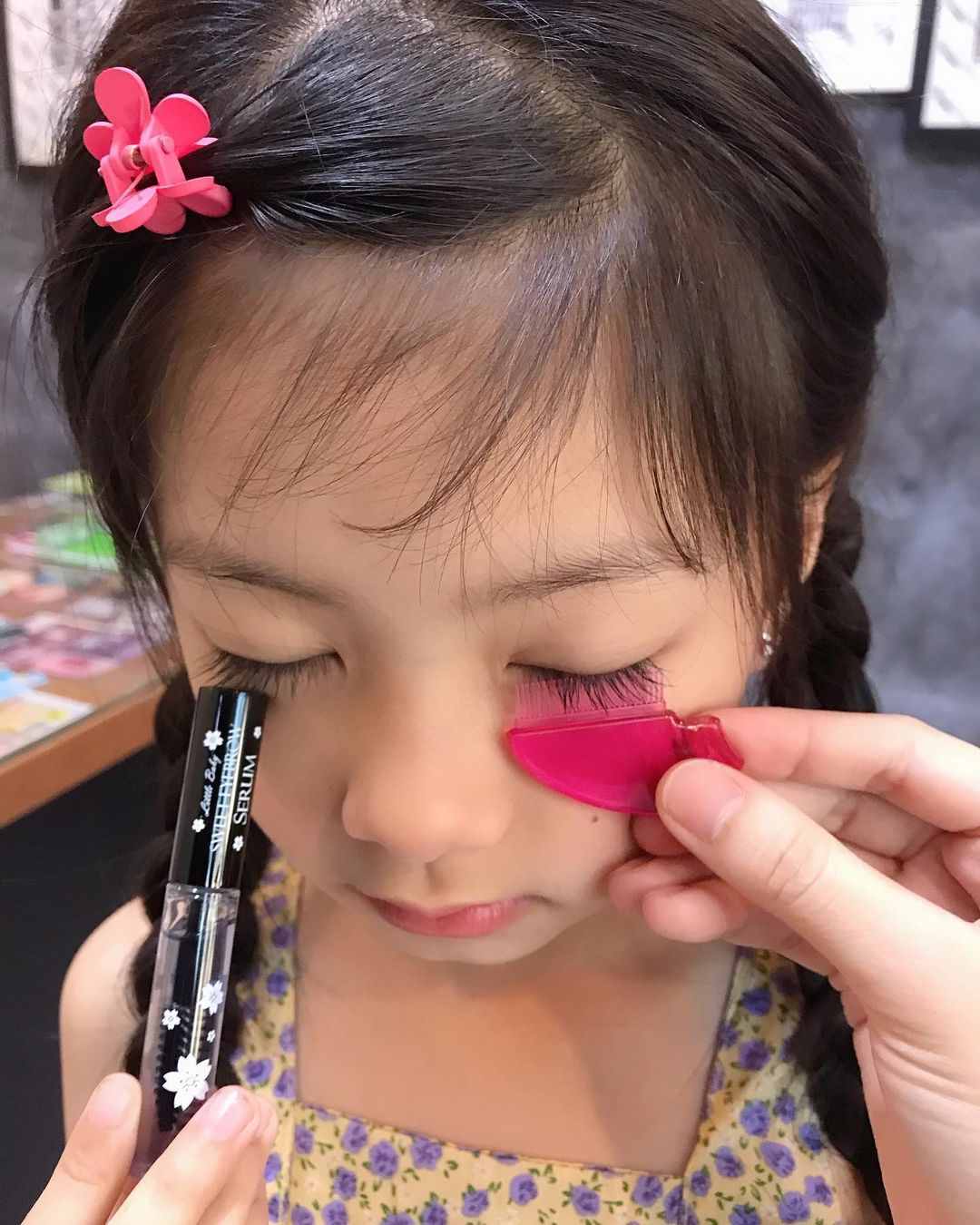 泰國軟萌小蘿莉可愛到爆炸！天使神顏，弟弟顏值也超高