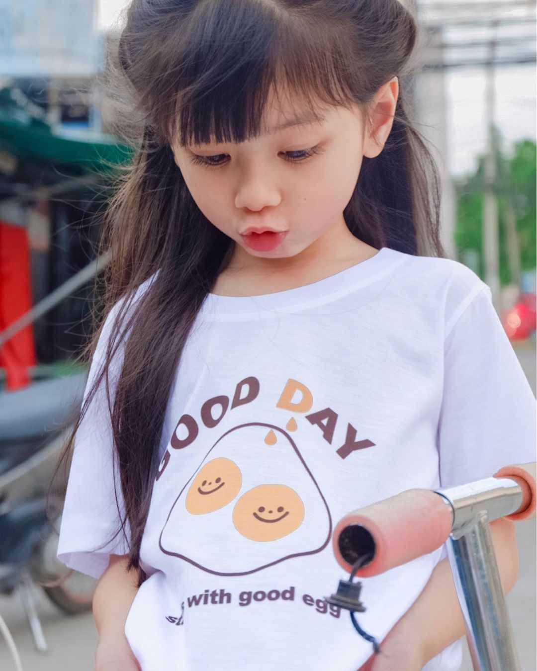泰國軟萌小蘿莉可愛到爆炸！天使神顏，弟弟顏值也超高