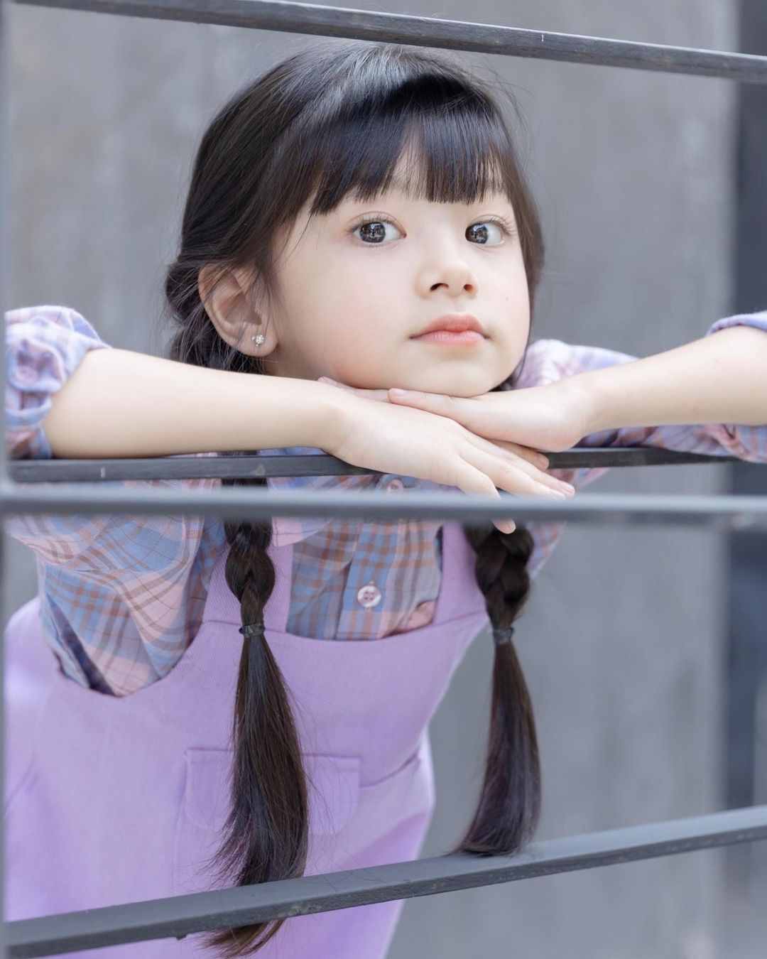 泰國軟萌小蘿莉可愛到爆炸！天使神顏，弟弟顏值也超高