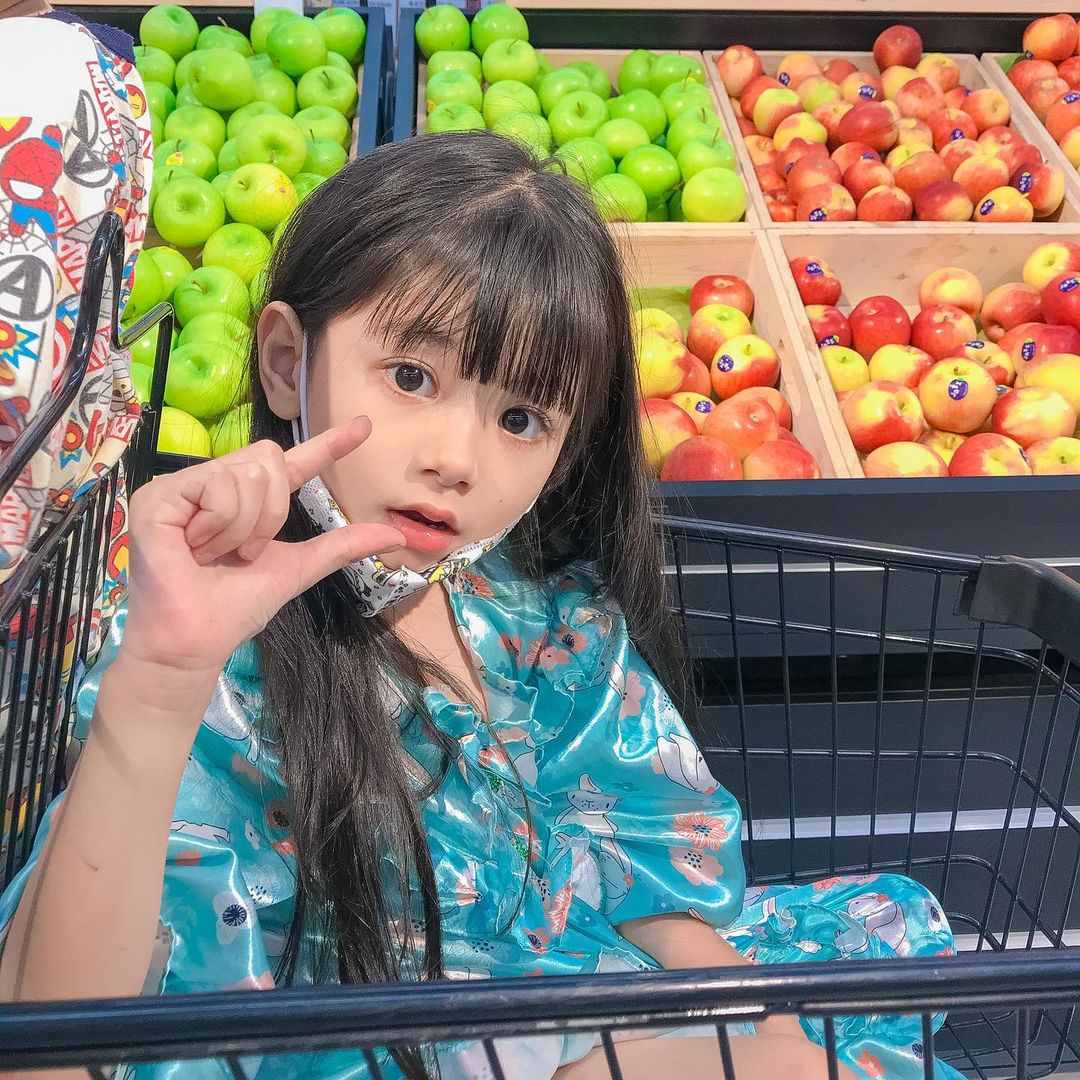 泰國軟萌小蘿莉可愛到爆炸！天使神顏，弟弟顏值也超高