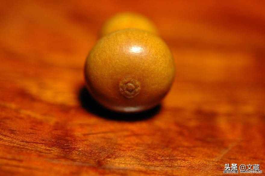 手捻葫蘆，盤玩在股掌之間的吉祥物