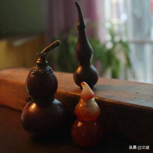 手捻葫蘆，盤玩在股掌之間的吉祥物
