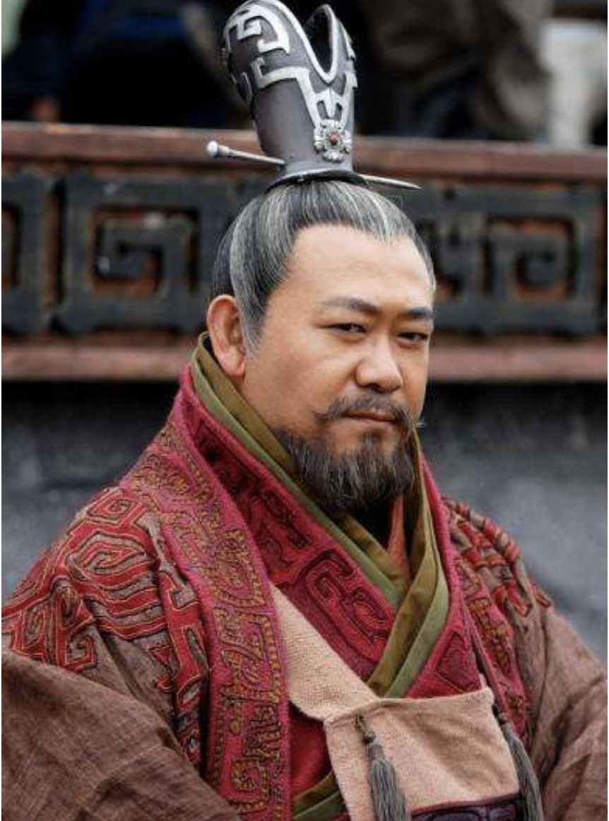 田忌用策略贏取賽馬勝利，這實際上是愚蠢的，幾年后終于大禍臨頭