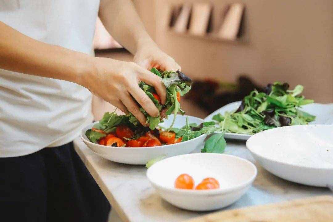 專訪｜品味《方長(zhǎng)》，人氣作家安東尼：做菜不是創(chuàng)造美味，而是追憶和分享