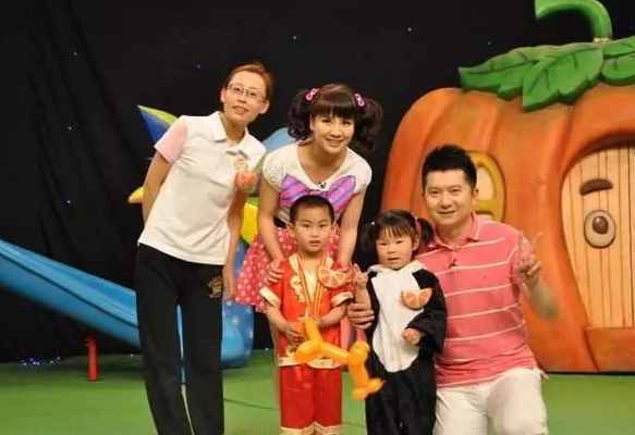 少兒頻道的主持人現(xiàn)在都怎么樣了？最有愛的是他們結(jié)婚了！