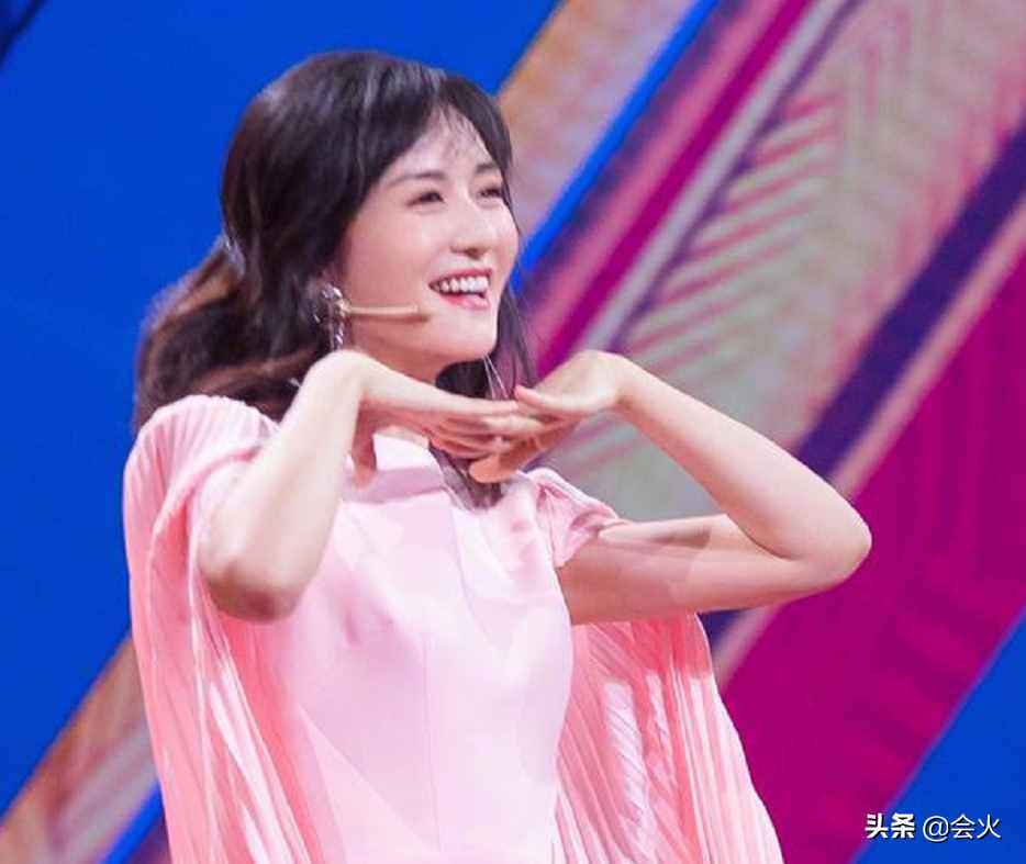快樂家族換人？謝娜缺席《快樂大本營》，網(wǎng)友：我都沒發(fā)現(xiàn)她不在